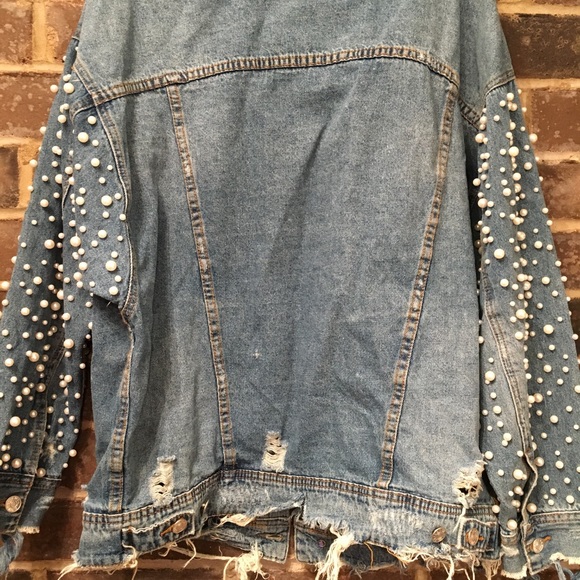 SOLD‼️Pearl Embellished Distressed Denim Jacket - Picture 2 of 8